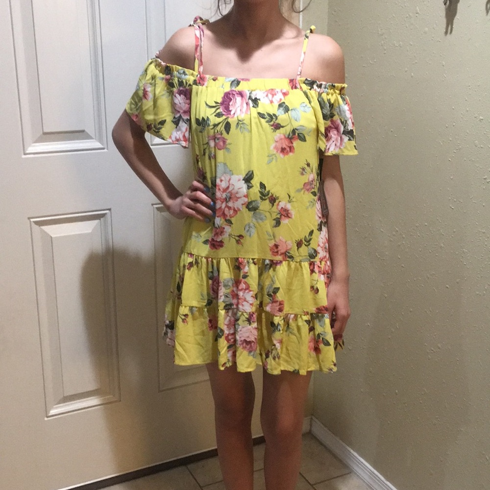Teeze Me Yellow Floral Summer Dress Size XS, S